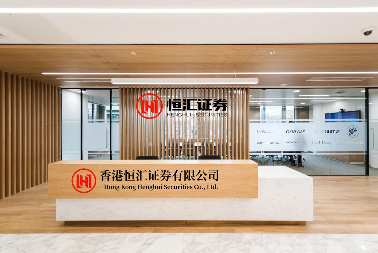 鑫达配资平台 田曦薇甜妹天花板，内娱甜妹为何她永远鲜活光芒